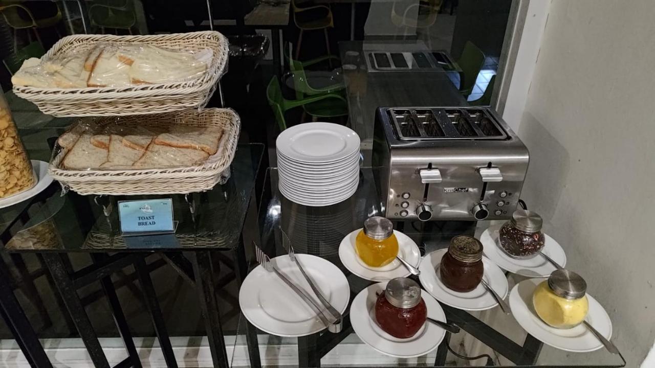 فندق بيسونا ماكاسار المظهر الخارجي الصورة